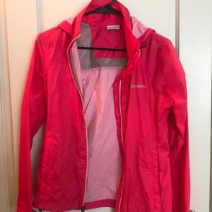 Lightweight rain jacket